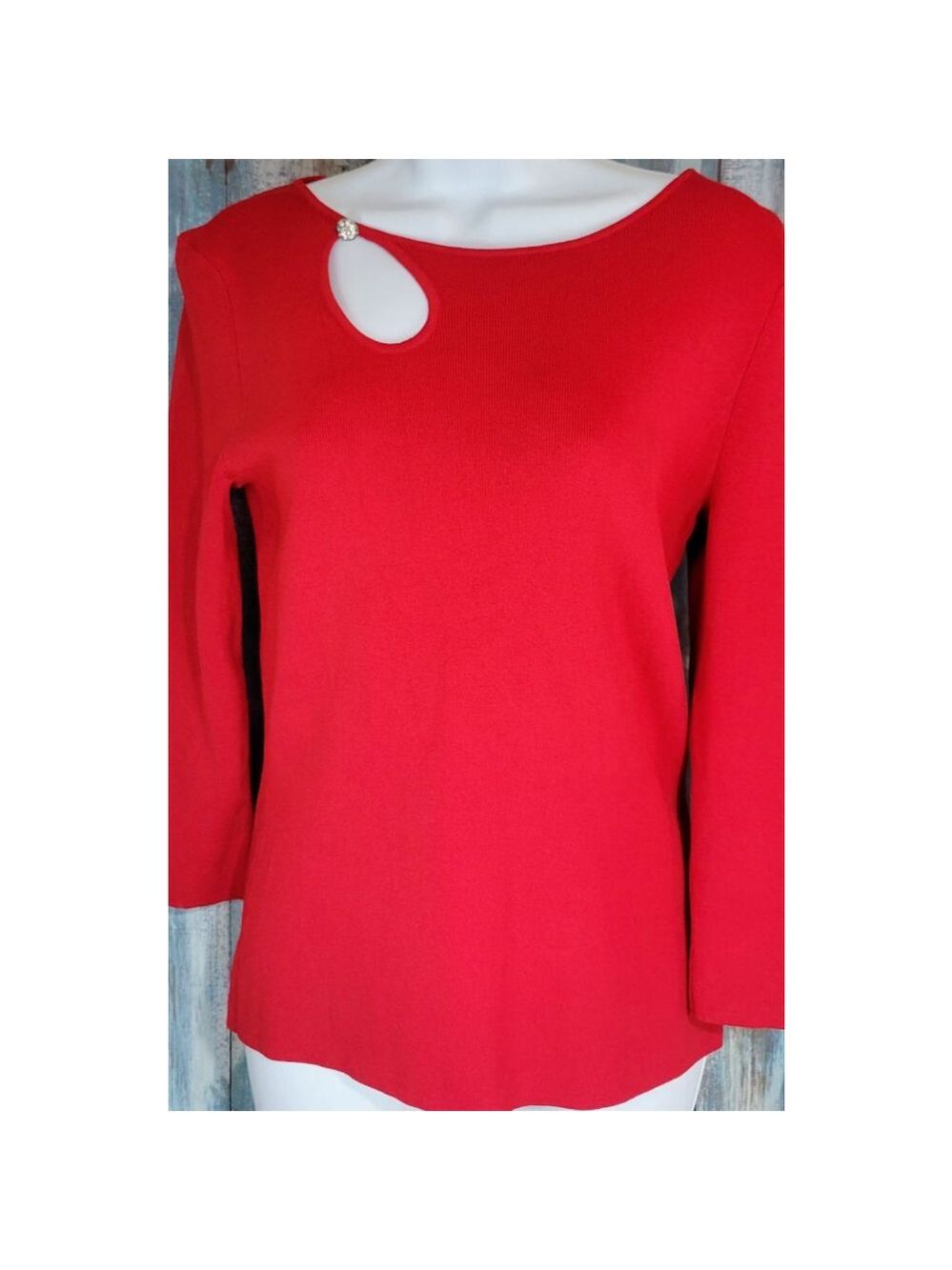 Cable & Gauge Small 3/4 Sleeve Cutout Top